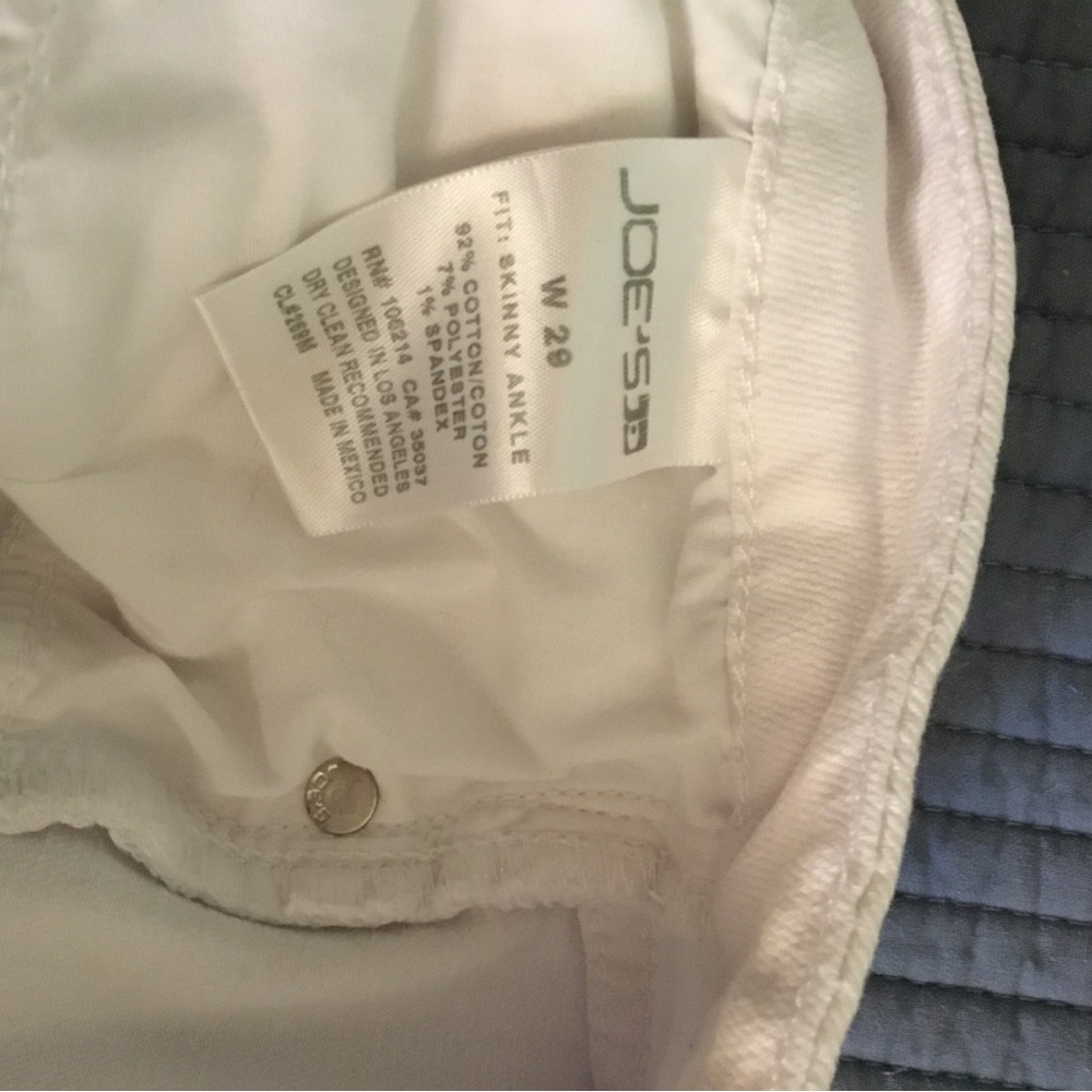 Joe’s White Jeans - Picture 3 of 4